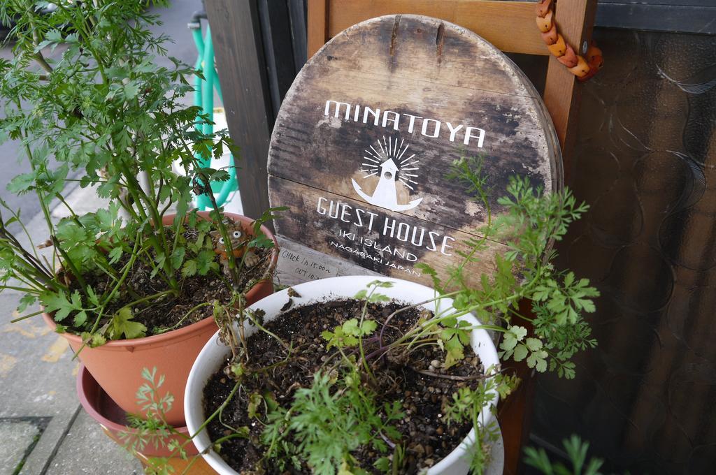 Minatoya Guesthouse Iki Екстериор снимка